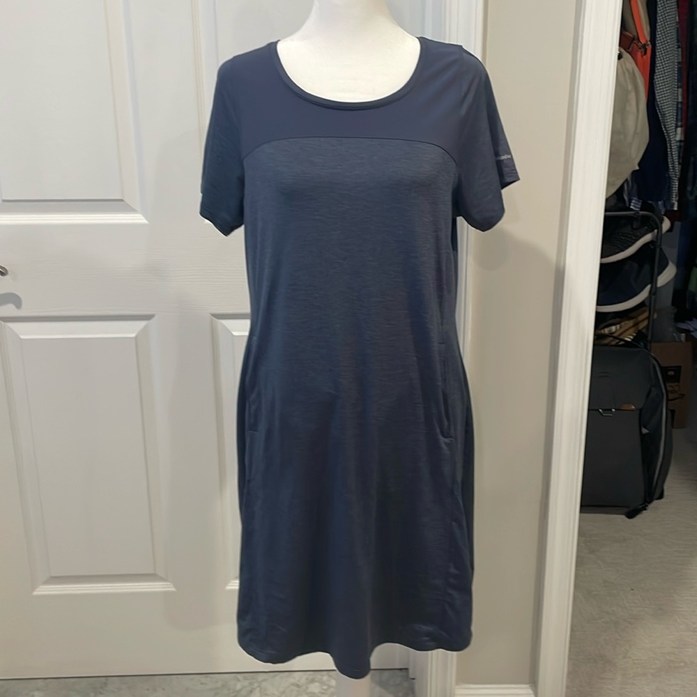 Columbia Women’s Short Sleeve Dress Size M